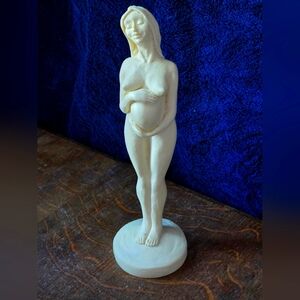 Serene Cream Figurine